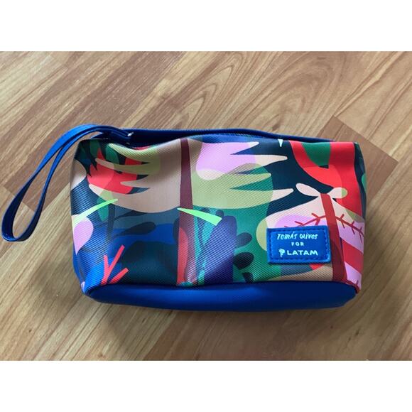 Tomas Olivos Travel Pouch - Picture 1 of 2